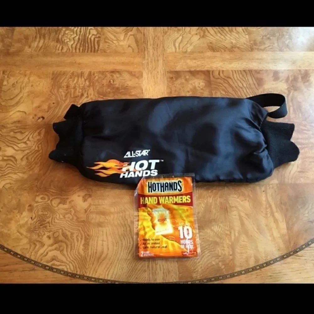 🥵 🥶 - SNUGGIE HAND Muff w Hot Hands to Keep Toasty!